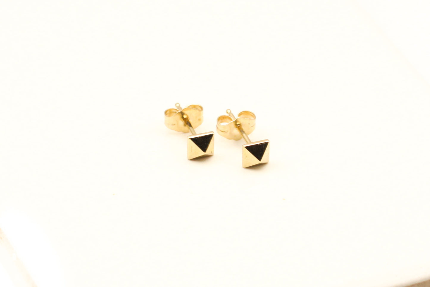 Large Pyramid Studs