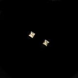 SMALL PYRAMID STUDS